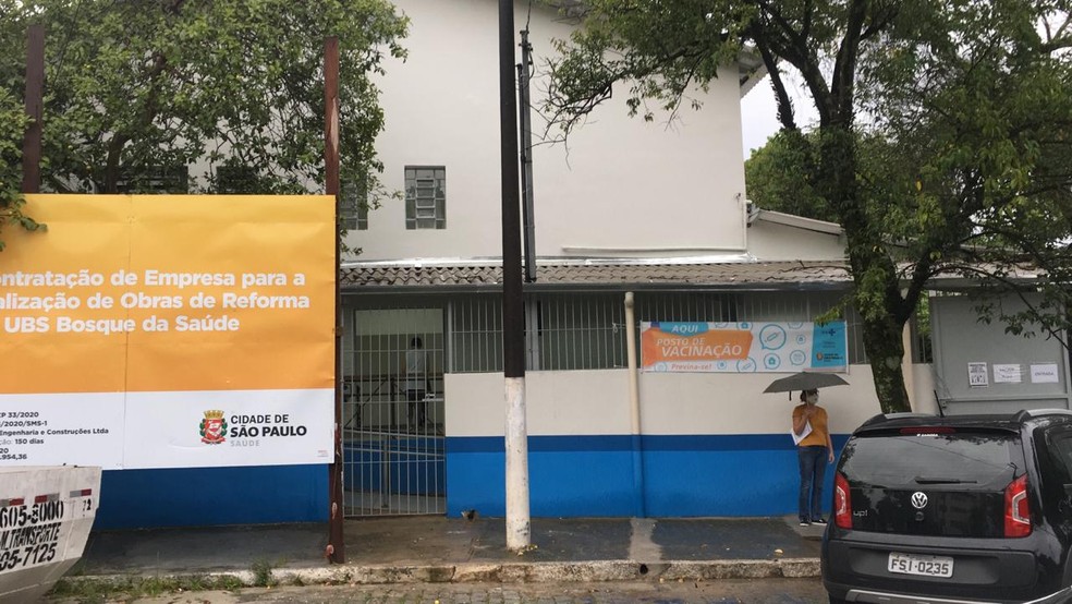 Funcionários dizem que vacinas contra a Covid-19 sobram em UBSs de SP e se organizam pelo WhatsApp para redistribuir doses
